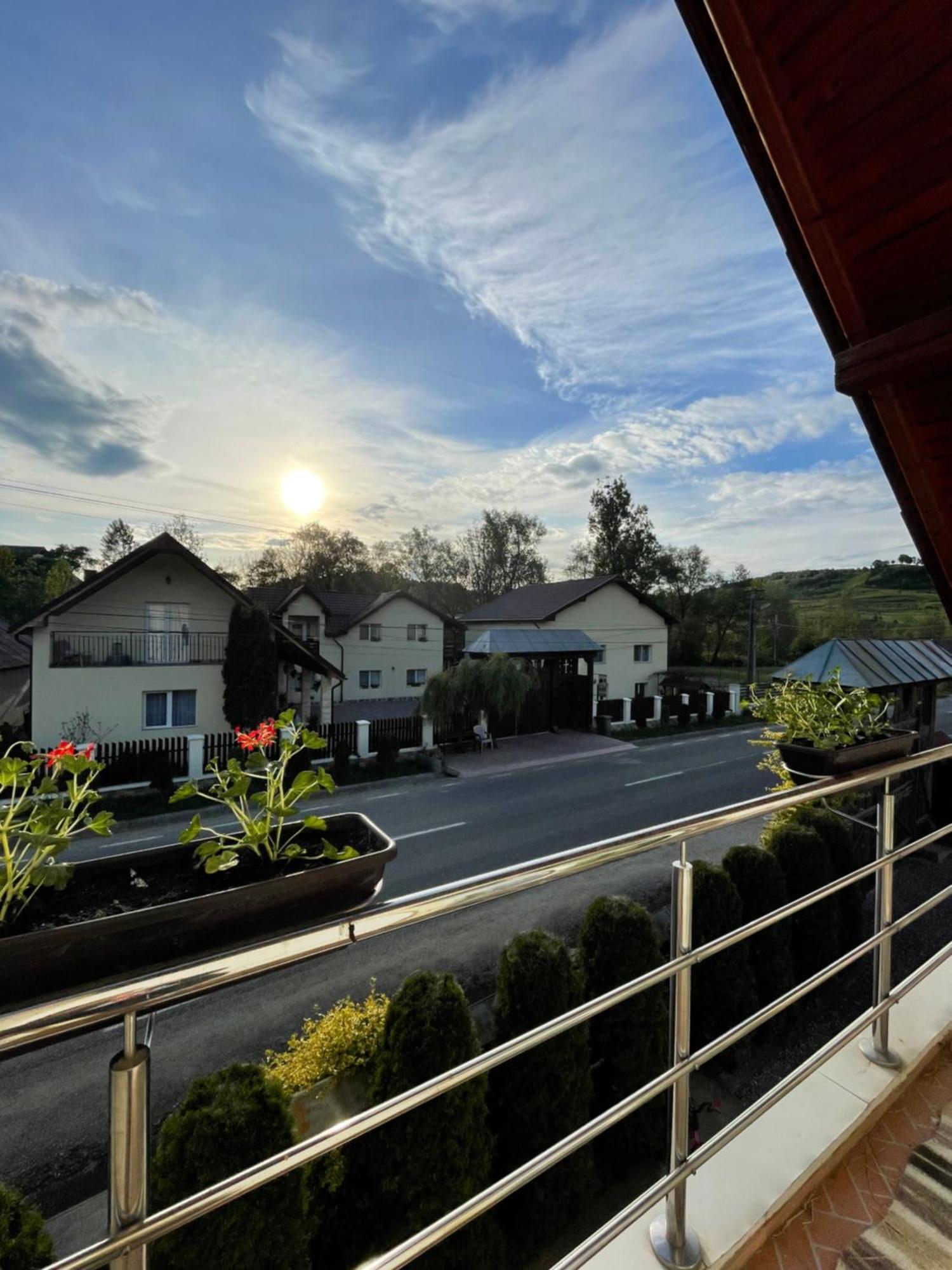 Pensiunea Casa Godja Văleni Extérieur photo